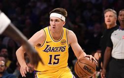 Μυθικός Ριβς: Με 51 πόντους οδήγησε τους Λέικερς σε σπουδαία νίκη στο Σακραμέντο!