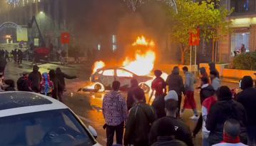 «Κόλαση» στις Βρυξέλλες - Οπαδοί του Βελγίου και του Μαρόκου έκαψαν την πόλη