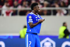 Ανατροπή με Βινίσιους - Ανανεώνει με την Ρεάλ Μαδρίτης