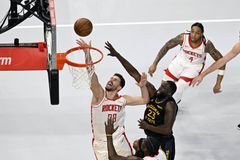 Σπουδαίο «διπλό» των Ρόκετς στο Σαν Φρανσίσκο κόντρα στους Ουόριορς (vid)