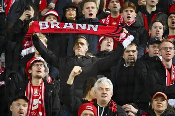 Οι φίλοι της Μπραν στην Τούμπα για το ματς με τον ΠΑΟΚ (pics)