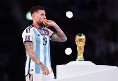 «Σειρήνες» τραγουδούν στον Οταμέντι και στον Φερνάντες (vid)