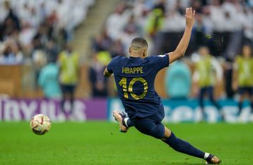 Ρονάλντο: «Ο Εμπαπέ άξιζε να πάρει το βραβείο του καλύτερου ποδοσφαιριστή στο Μουντιάλ» (pic)