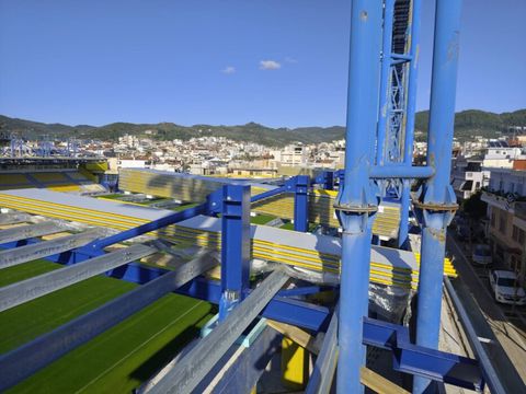 Μπαίνει το στέγαστρο στο «κλουβί» του Παναιτωλικού – Οι φωτογραφίες (pic)