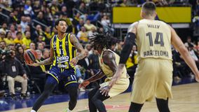 Άνετη νίκη για τη Φενέρμπαχτσε επί της Μανίσα με πρωταγωνιστές Μπόστον και Μπιμπέροβιτς