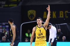 Η ΑΕΚ με «ατσάλινη» άμυνα στο τέλος νίκησε και σταμάτησε το νικηφόρο σερί του Άρη