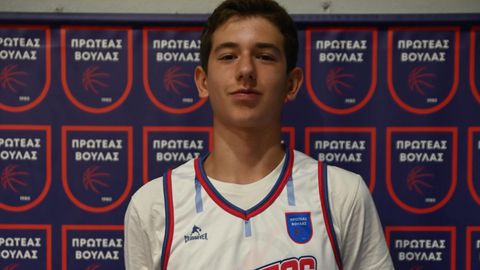 Ο Βαγγέλης Φώτσης ακολουθεί τα βήματα του πατέρα του, Αντώνη, ντεμπουτάρισε και σκόραρε στην Elite League (vid)