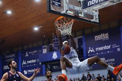 Ο Ηρακλής νίκησε άνετα και «βύθισε» ακόμα περισσότερο τον Πανιώνιο