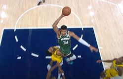 Ah la la! O Αντετοκούνμπο «γκρέμισε» το καλάθι (vid)