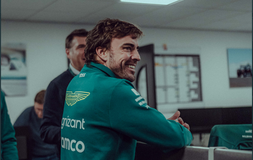 Η Aston Martin συνεχίζει να εκπλήζει, κάνοντας τον Αλόνσο χαρούμενο