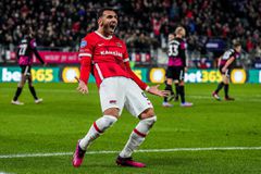 ΔΕΝ ΞΑΝΑΓΙΝΕ: Παυλίδης και Δουβίκας πέτυχαν χατ τρικ στο Άλκμααρ - Ουτρέχτη 5-5!