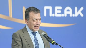 Βρούτσης: «Η κυβέρνηση μιλάει αποκλειστικά με την Ευρωλίγκα για το Final Four»