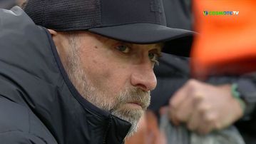 Το Anfield υποκλίθηκε στον Κλοπ - Πρωτοφανής αποθέωση για τον Γερμανό μετά την απόφασή του να φύγει από τη Λίβερπουλ (vid)