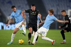 «Κόλλησαν» στο μηδέν Λάτσιο και Νάπολι, επιστροφή στις νίκες για τη Μόντσα