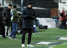 «Κεραυνοί» Λουτσέσκου: «Δεν μπορώ να καταλάβω γιατί ένας διαιτητής από το εξωτερικό έρχεται και κάνει αυτά τα πράγματα»