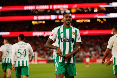 Στο Άμστερνταμ ο Αντρέ Λουίζ για να δει το Άγιαξ - Ολυμπιακός - Στόχος του να παίξει με ΑΕΚ!