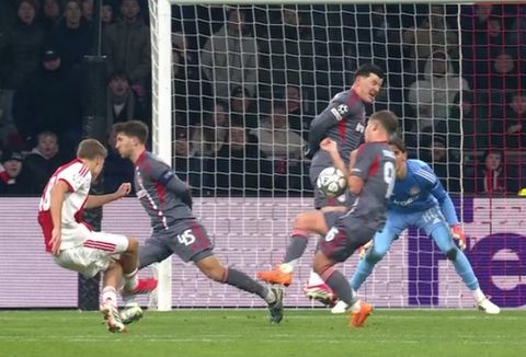 Το πέναλτι που κέρδισε ο Άγιαξ κόντρα στον Ολυμπιακό και έφερε το 1-1 (vid)