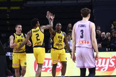 Clutch Χαραλαμπόπουλος, 2/2 η ΑΕΚ που βλέπει πρωτιά στον όμιλο του BCL