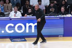 Συνεχίστηκαν οι ήττες για τους Μπακς χωρίς τον Γιάννη - Νίκες για Ουίζαρντς και Θάντερ