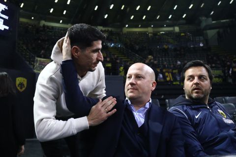 Στη Sunel Arena ο Νίκολιτς και ποδοσφαιριστές της ΑΕΚ, αποθέωση από τον κόσμο