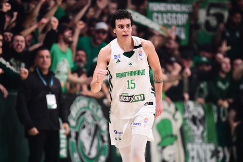 Μυθική Σπανού... έβαψε στο φινάλε πράσινο το ντέρμπι «αιωνίων»!