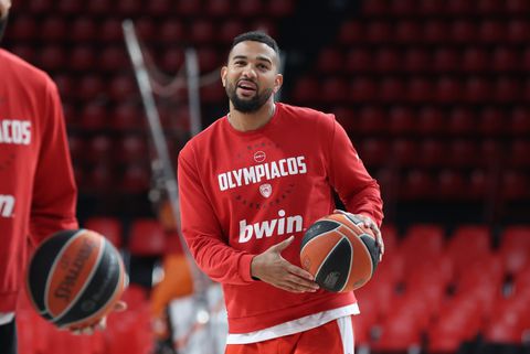 Το video του Sportal από την προπόνηση του Ολυμπιακού πριν τη Μπαρτσελόνα - Τα πλάνα με Κόρι Τζόσεφ