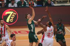 H Euroleague ανανέωσε τη συνεργασία της με τη NOVA - Ολυμπιακός και Παναθηναϊκός αυξάνουν τα έσοδά τους