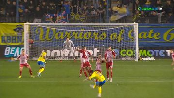 ΑΠΙΘΑΝΗ απόκρουση του Πασχαλάκη στο 94', κράτησε τη νίκη για τον Ολυμπιακό