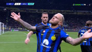 Ο Ντιμάρκο πήρε το ριμπάουντ μετά το πέναλτι του Λαουτάρο και έκανε το 3-0 για την Ίντερ