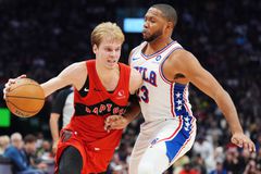 Πλήγμα με Έρικ Γκόρντον στους Σίξερς