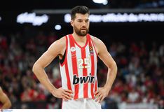 Πίτερς: «Πρέπει να εξασφαλίσουμε την πρώτη τετράδα και το πλεονέκτημα έδρας»