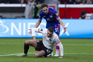 Φίλαθλος στο Λεβερκούζεν-Μάιντζ κοιμόταν στις εξέδρες! (pic)