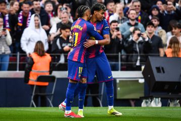 Σόου Γιαμάλ στη θριαμβευτική νίκη της Μπαρτσελόνα επί της Βιγιαρεάλ