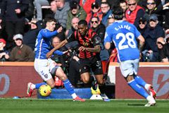 Μπόρνμουθ και Σάντερλαντ σκόραραν από ένα γκολ και μοιράστηκαν από έναν βαθμό