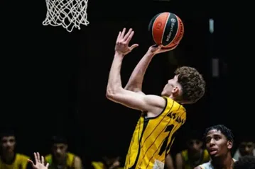 Επικοινωνία Άρη με το Υπουργείο Εξωτερικών: «Υπάρχει πλάνο να φύγουν όλοι οι Έλληνες»