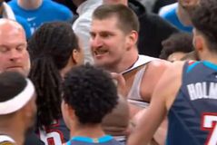 Χαμός και αλληλοτραβήγματα με πρωταγωνιστή τον Γιόκιτς - Νίκη για τους Θάντερ κόντρα στον «Joker» (vid)