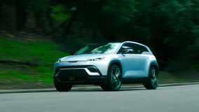 Το Fisker Ocean Extreme βγάζει πιο πολλά ηλεκτρικά χιλιόμετρα από κάθε άλλο στην Ευρώπη (vid)