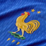 «Χαμός» στη Γαλλία για τον πετεινό στην φανέλα