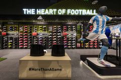 Η INTERSPORT εγκαινιάζει το «INTERSPORT Football Club», το πρώτο εξειδικευμένο κατάστημα ποδοσφαίρου στην Ελλάδα και τον κόσμο.