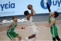 Σορτς: «Το να κερδίζεις εδώ μέσα τον πρωταθλητή, σε αυτή την ατμόσφαιρα, σου δίνει ώθηση»