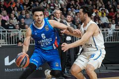 «Τρένο» η Εφές, πέρασε και το εμπόδιο της Μακάμπι