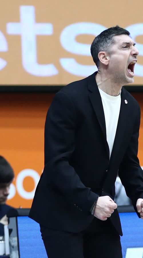 Η επιτυχία της απλότητας και το χειροκρότημα στον Βασίλη Ξανθόπουλο