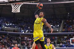 «Με αηδιάζει»: O Λόνι Γουόκερ κατήγγειλε περιστατικό ρατσιστικής συμπεριφοράς στο Βελιγράδι