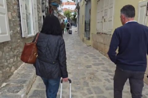 Ταξίδι στην Ύδρα για τον Χοσέ Λουίς Μεντιλίμπαρ (vid)