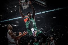 Άντε πιάσ' τους τώρα...