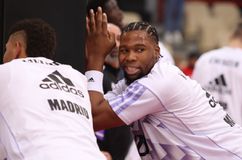 Ποιος είναι ο Γκερσόν Γιαμπουσέλε που τραυμάτισε σοβαρά τον Έξουμ και κινδυνεύει με ισόβιο αποκλεισμό (vids)