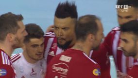 ΠΑΟΚ - Ολυμπιακός: Οι Πειραιώτες κατέκτησαν το δεύτερο σετ και απέχουν ένα βήμα από τον τίτλο