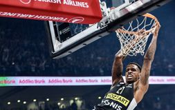 Ανακοίνωση της Παρτίζαν για τον Νάναλι: «Έτσι ράγισε το γυαλί»...