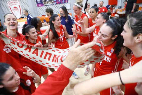 Ξανά στον Πειραιά: Ο Ολυμπιακός νίκησε τον Παναθηναϊκό και κατέκτησε τον τίτλο στο μπάσκετ γυναικών