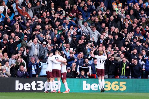 Πέρασε από το City Ground και συνεχίζει στο... κυνήγι της Άρσεναλ η Μάντσεστερ Σίτι